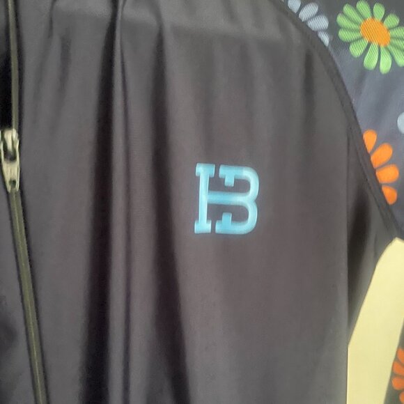 One-Piece Modest Swimwear - Picture 3 of 13